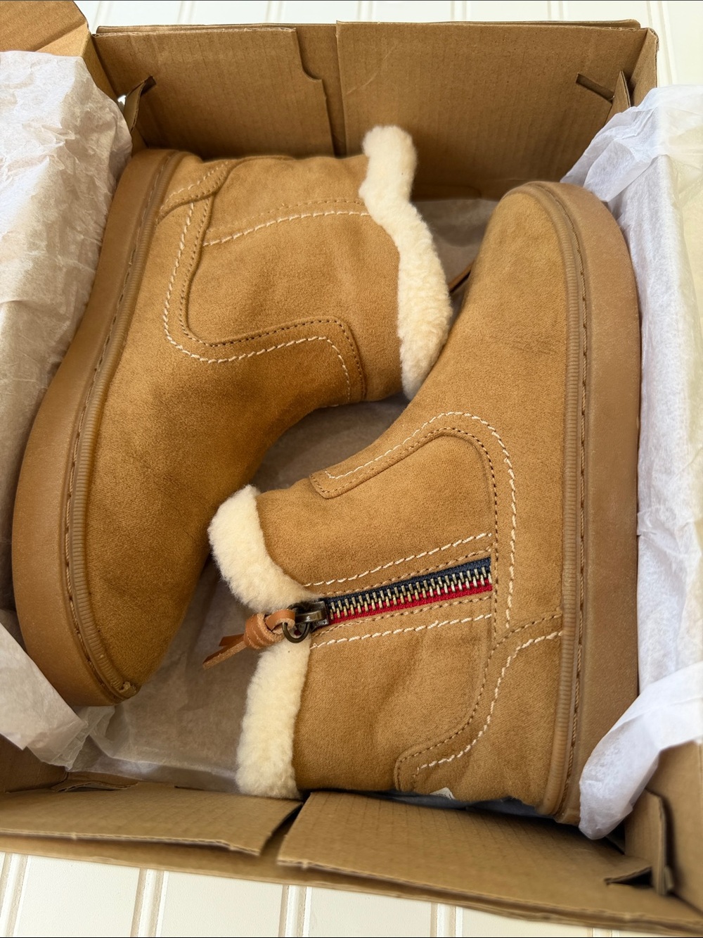 Sperry Kids Chestnut Suede Shearling-Lined Zip Boots